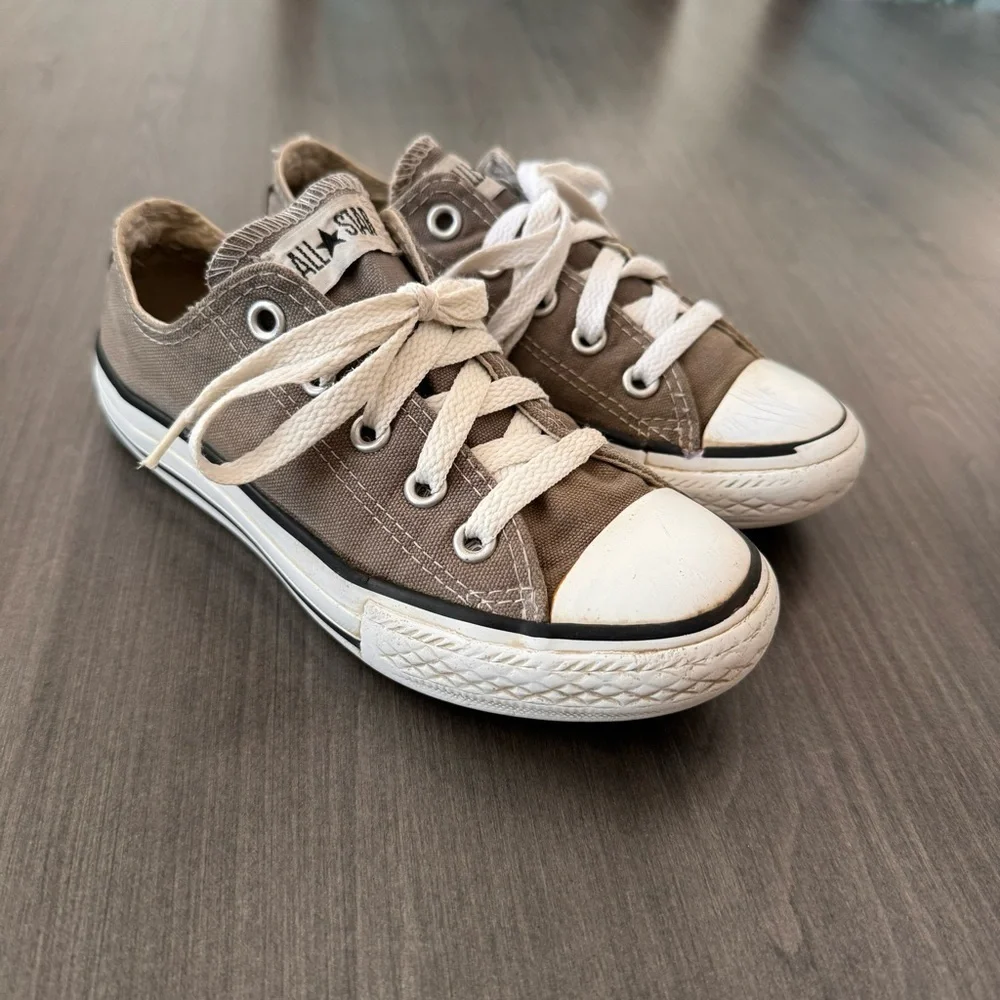 Converse All Star kids low top gray sneakers shoes size 12
